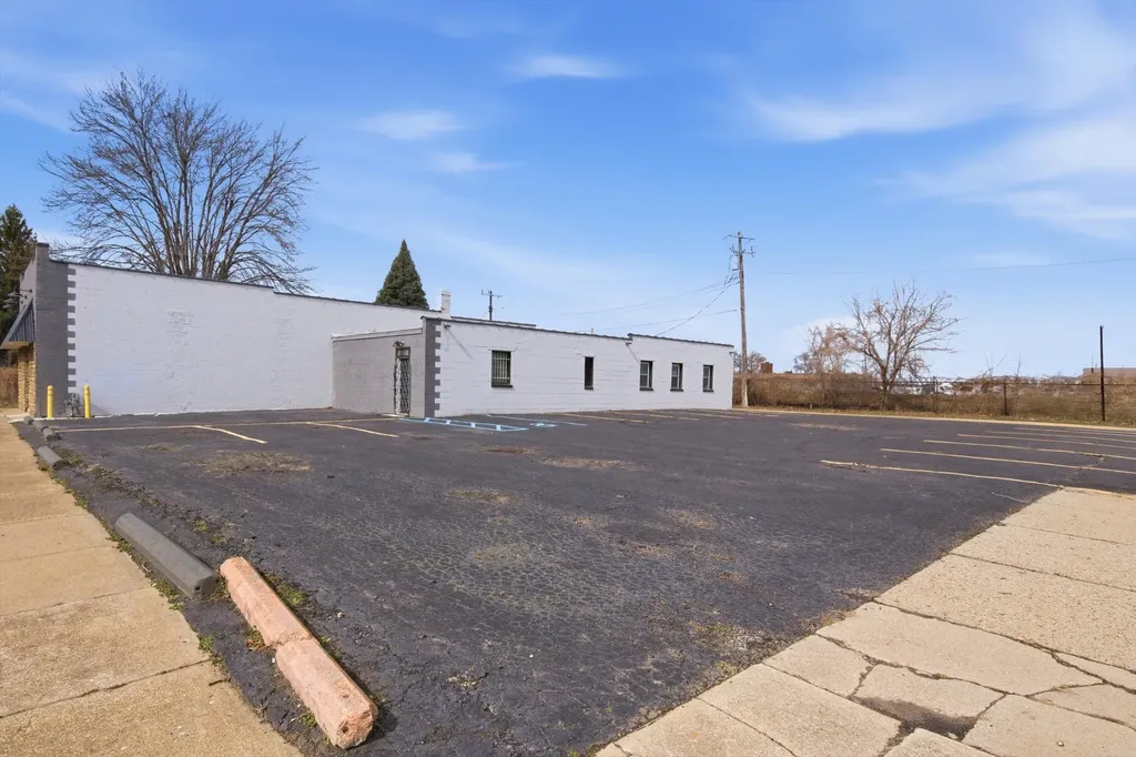 10118 Eagle Street Dearborn City MI 48120