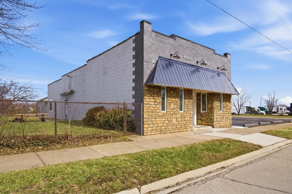 10118 Eagle Street Dearborn City MI 48120