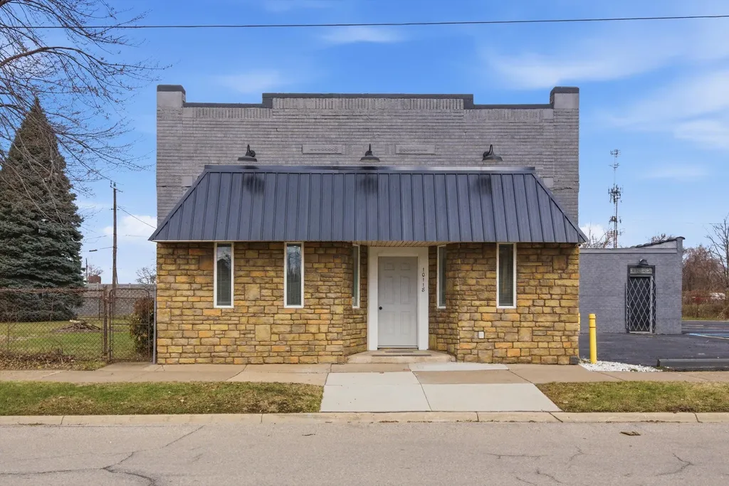 10118 Eagle Street Dearborn City MI 48120