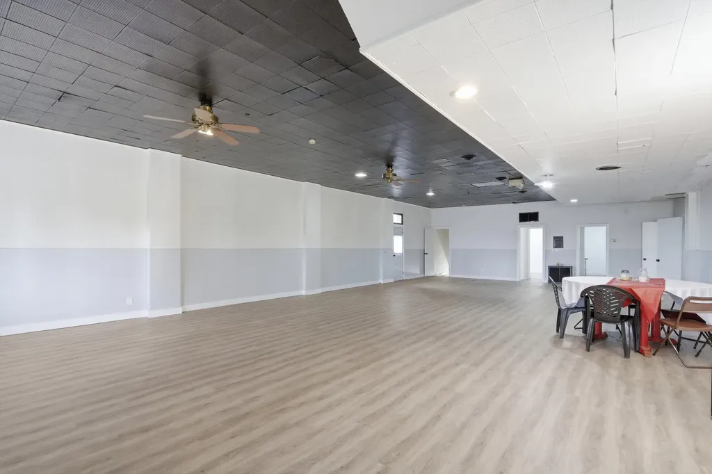 10118 Eagle Street Dearborn City MI 48120