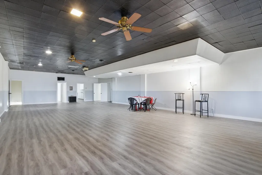 10118 Eagle Street Dearborn City MI 48120