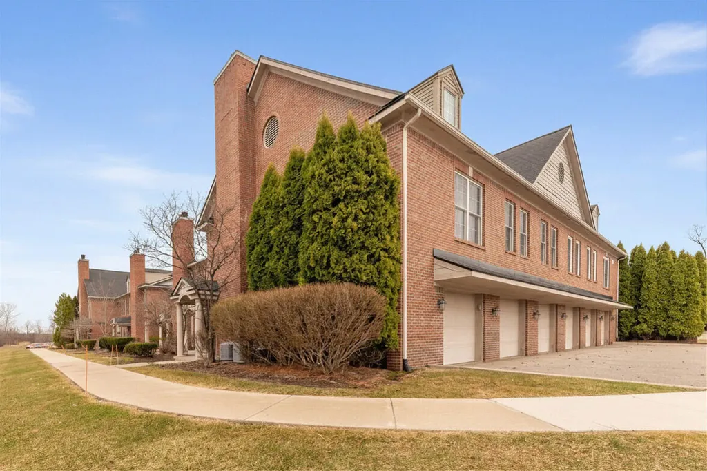 5588 Hampshire Lane Pittsfield Charter Township MI 48197