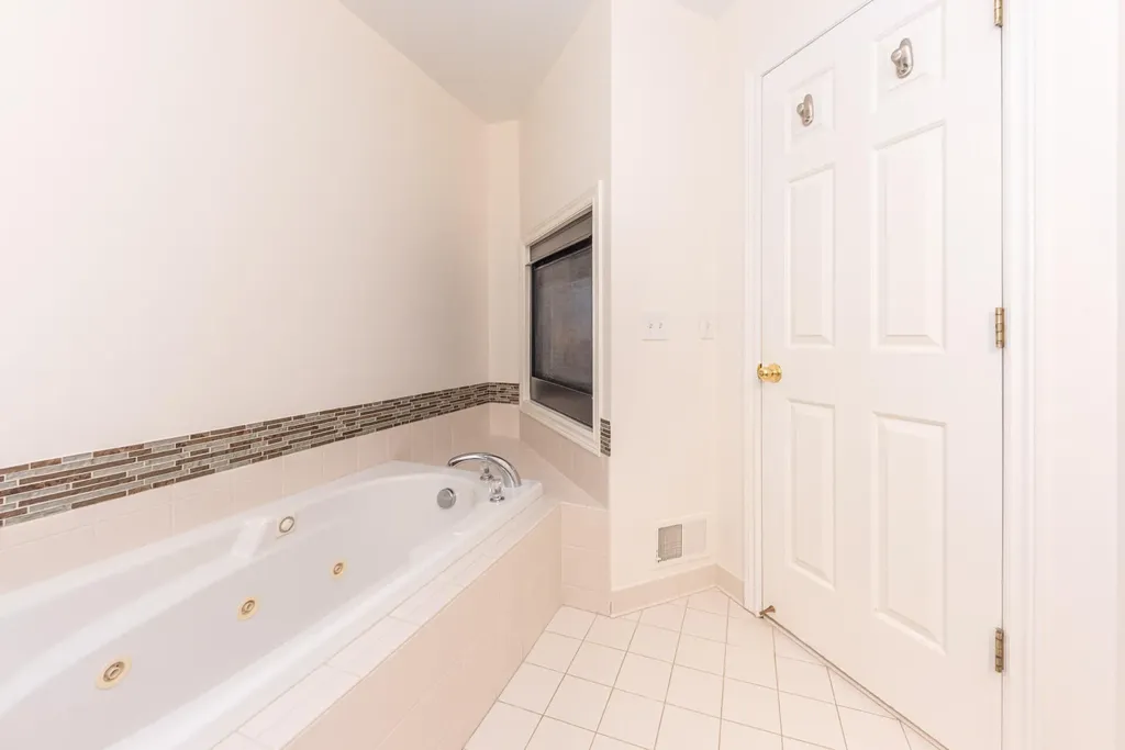 5588 Hampshire Lane Pittsfield Charter Township MI 48197
