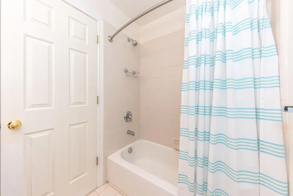 5588 Hampshire Lane Pittsfield Charter Township MI 48197