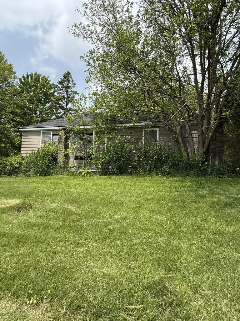 11108 Silver Lake Road Green Oak Township MI 48178