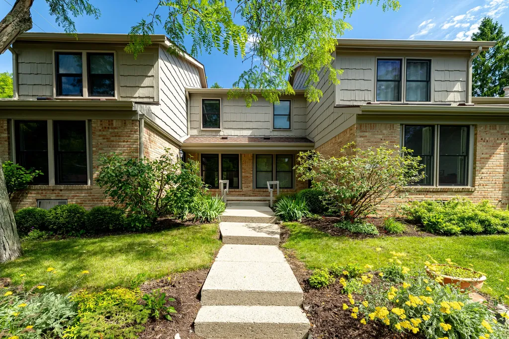 2254 Rivenoak Court Ann Arbor City MI 48103