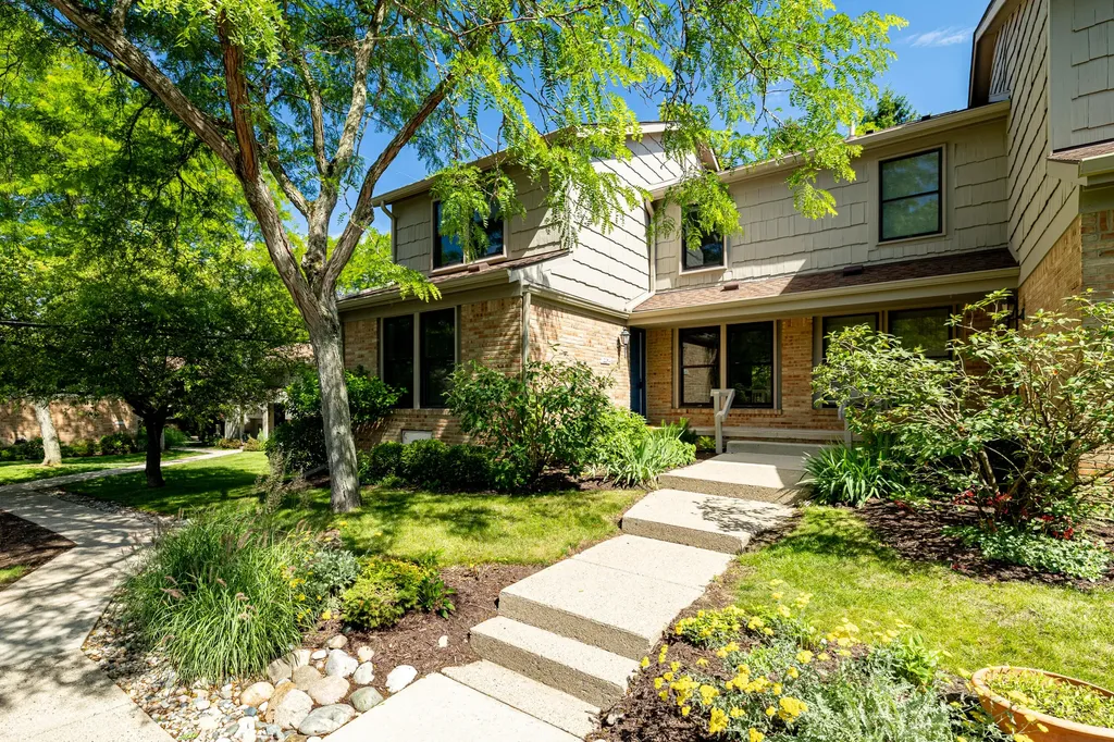 2254 Rivenoak Court Ann Arbor City MI 48103