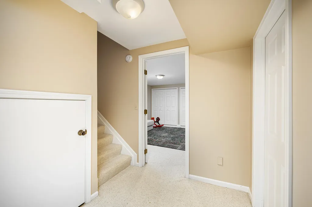 2254 Rivenoak Court Ann Arbor City MI 48103