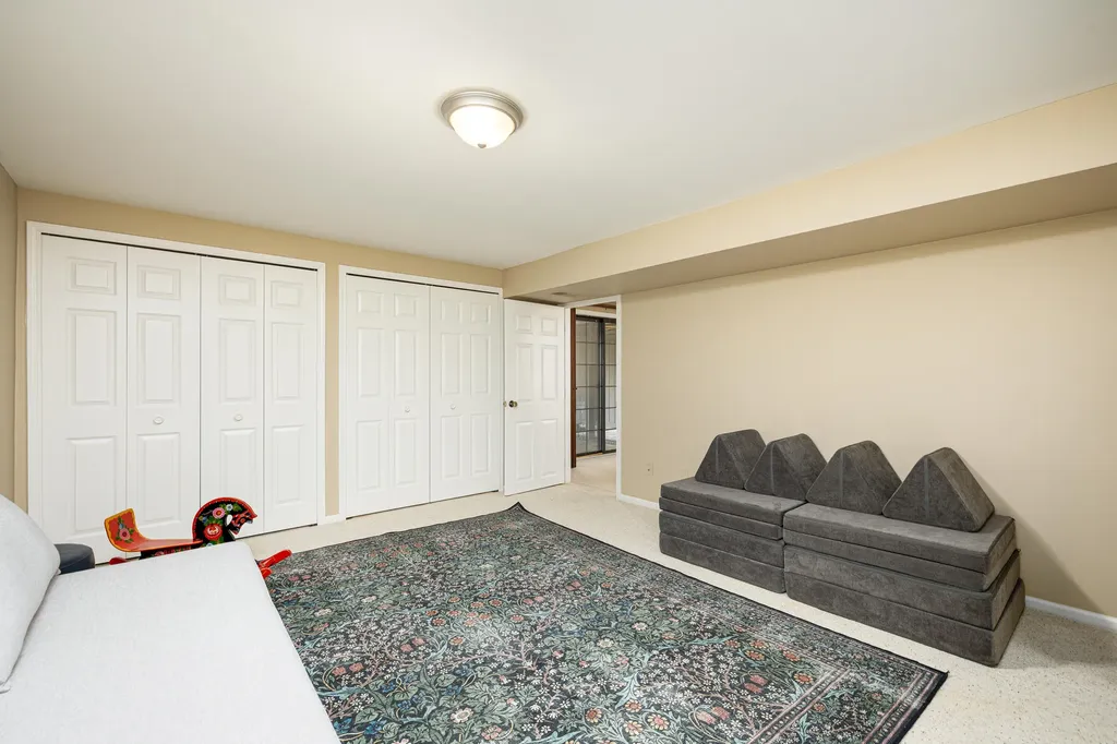 2254 Rivenoak Court Ann Arbor City MI 48103