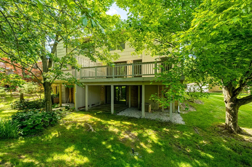 2254 Rivenoak Court Ann Arbor City MI 48103