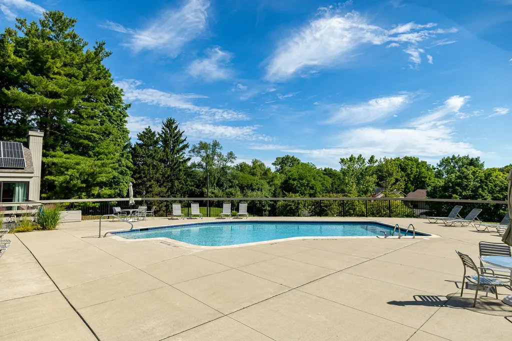 2254 Rivenoak Court Ann Arbor City MI 48103