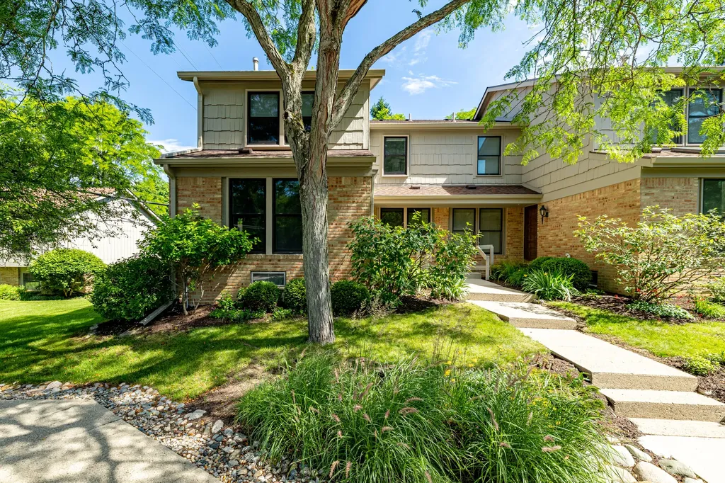 2254 Rivenoak Court Ann Arbor City MI 48103