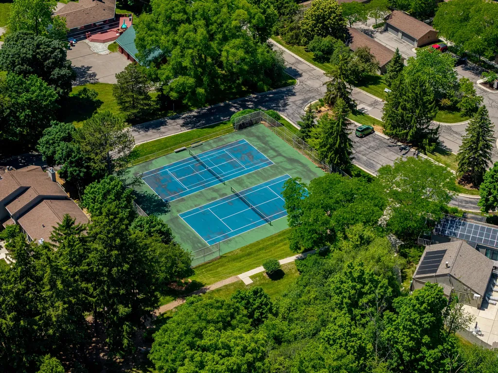 2254 Rivenoak Court Ann Arbor City MI 48103
