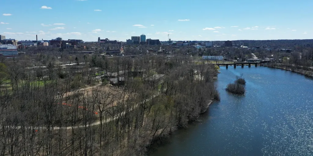 1124 Longshore Drive Ann Arbor City MI 48105