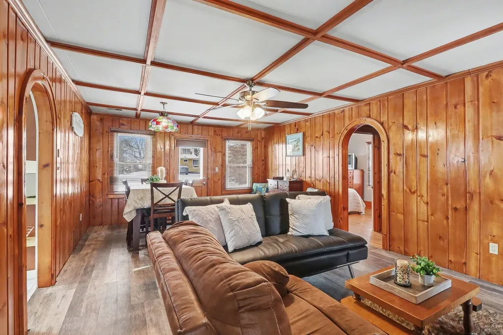 11637 Algonquin Drive Hamburg Township MI 48169