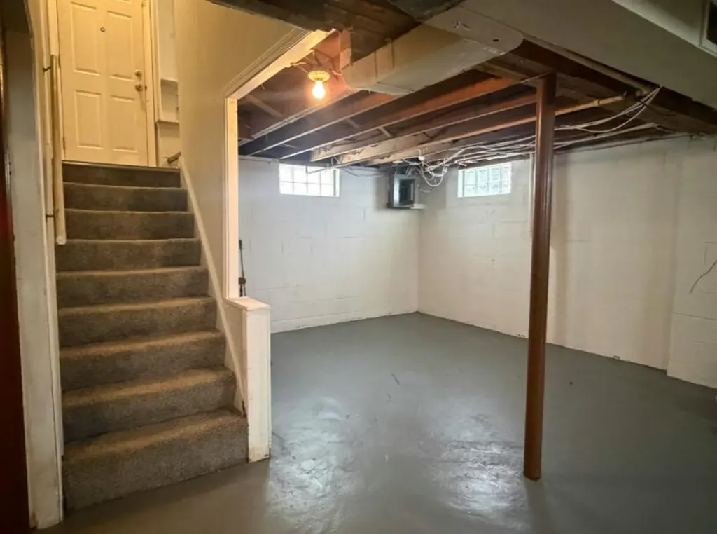 19984 Elkhart Street Harper Woods City MI 48225