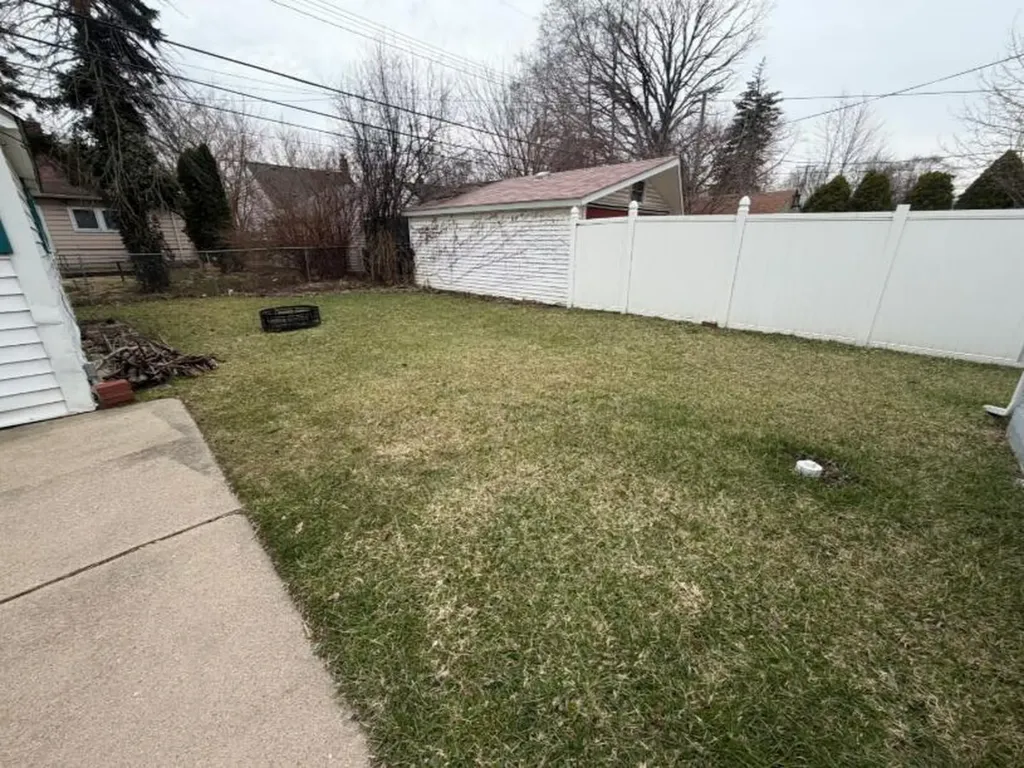 19984 Elkhart Street Harper Woods City MI 48225