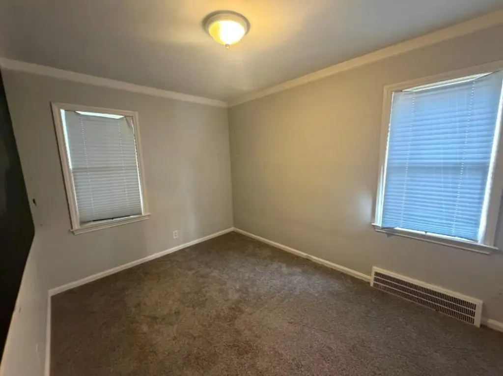 19984 Elkhart Street Harper Woods City MI 48225
