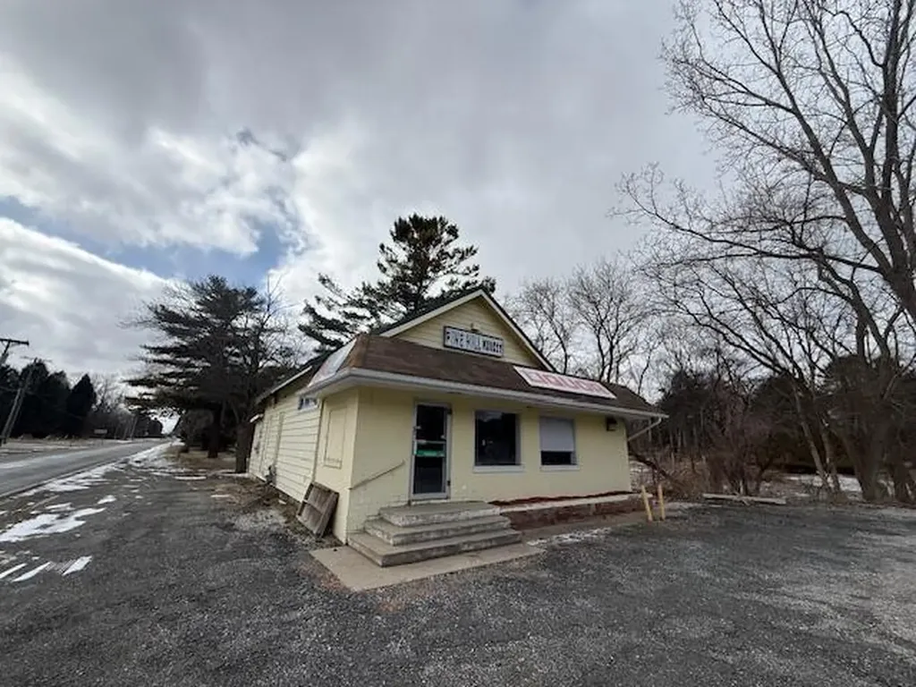 2494 S Lakeshore Road Unknown City MI 48469