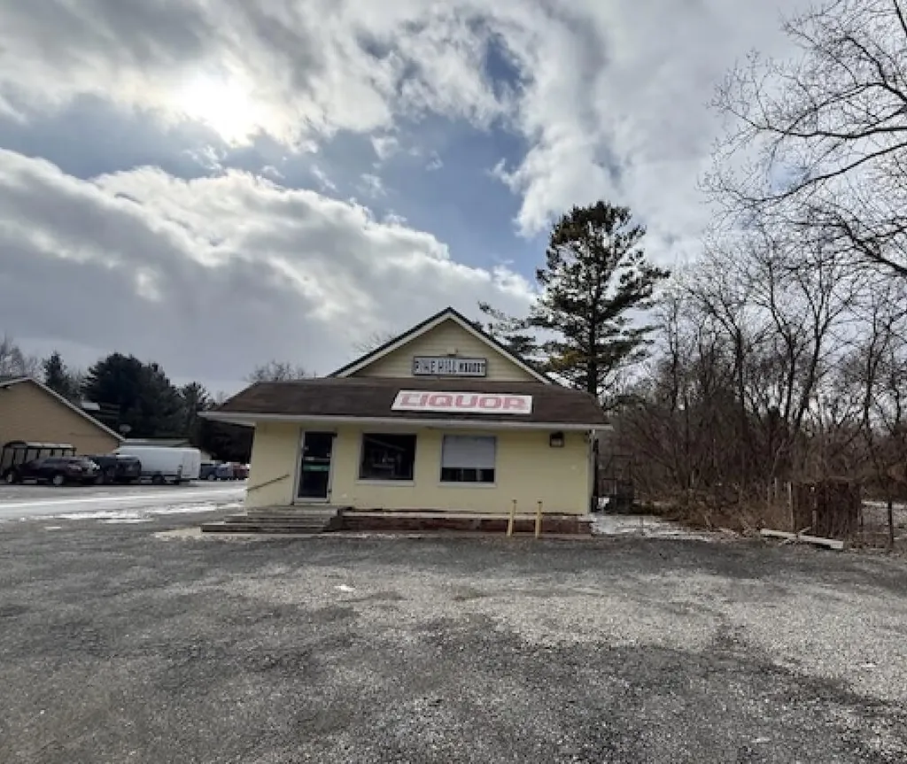 2494 S Lakeshore Road Unknown City MI 48469