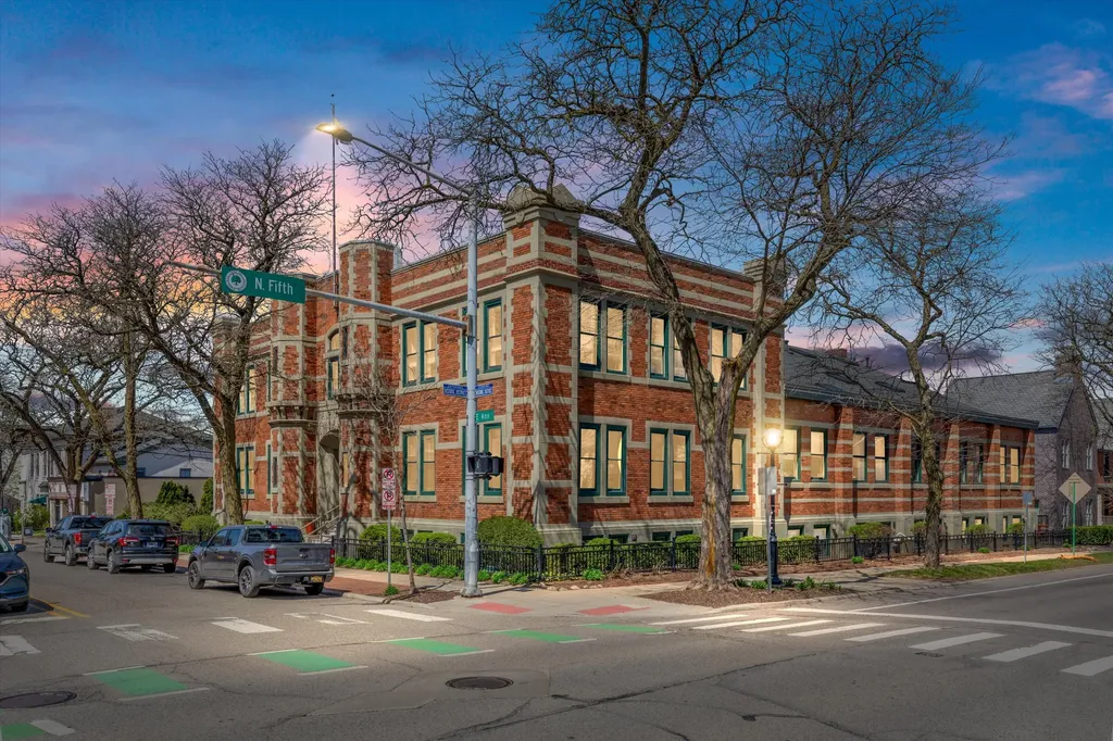 223 E Ann Street Ann Arbor City MI 48104