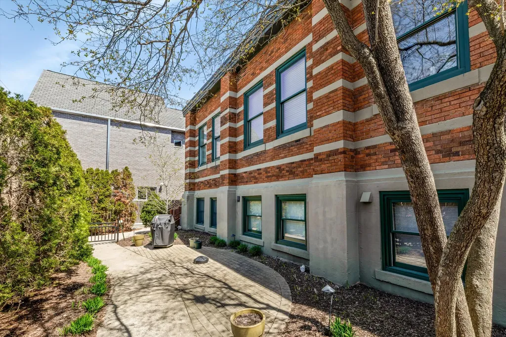 223 E Ann Street Ann Arbor City MI 48104