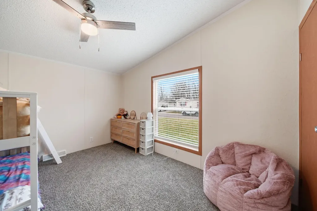 260 Storr Adrian City MI 49221