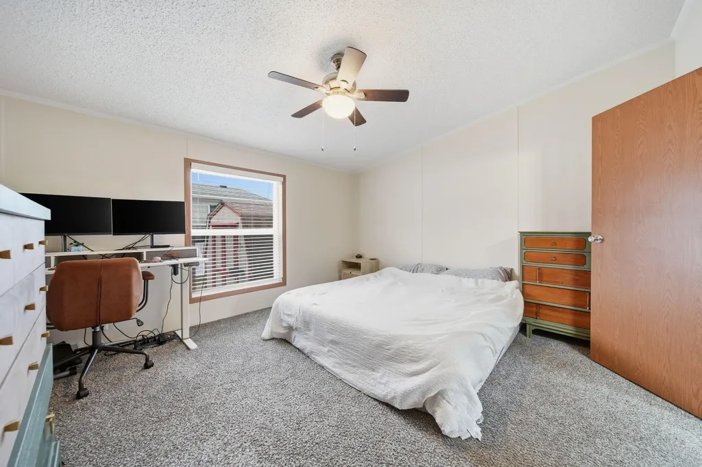 260 Storr Adrian City MI 49221