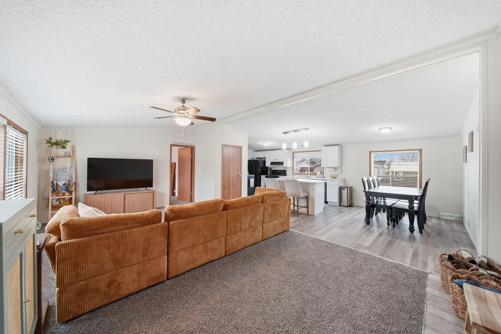 260 Storr Adrian City MI 49221