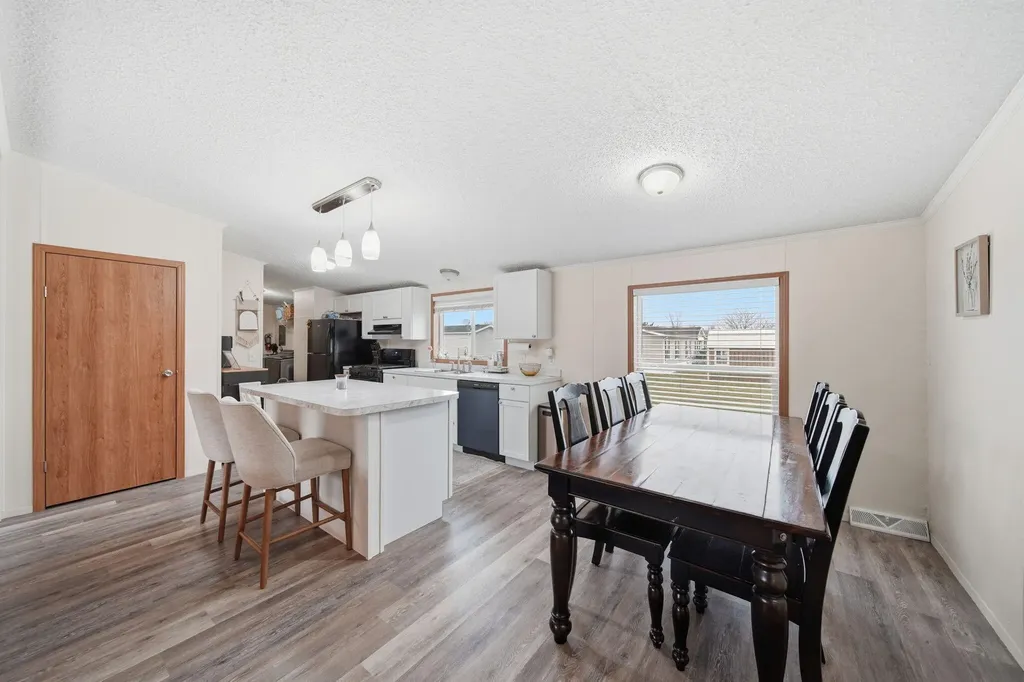260 Storr Adrian City MI 49221