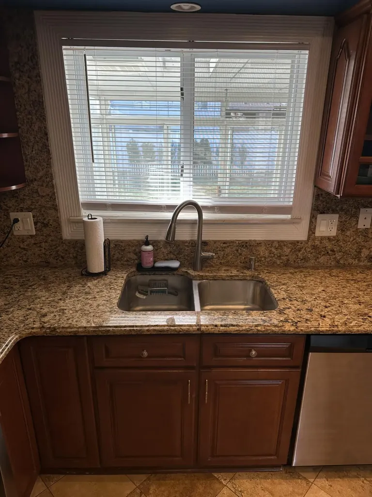 26429 Wilson Drive Dearborn Heights City MI 48127