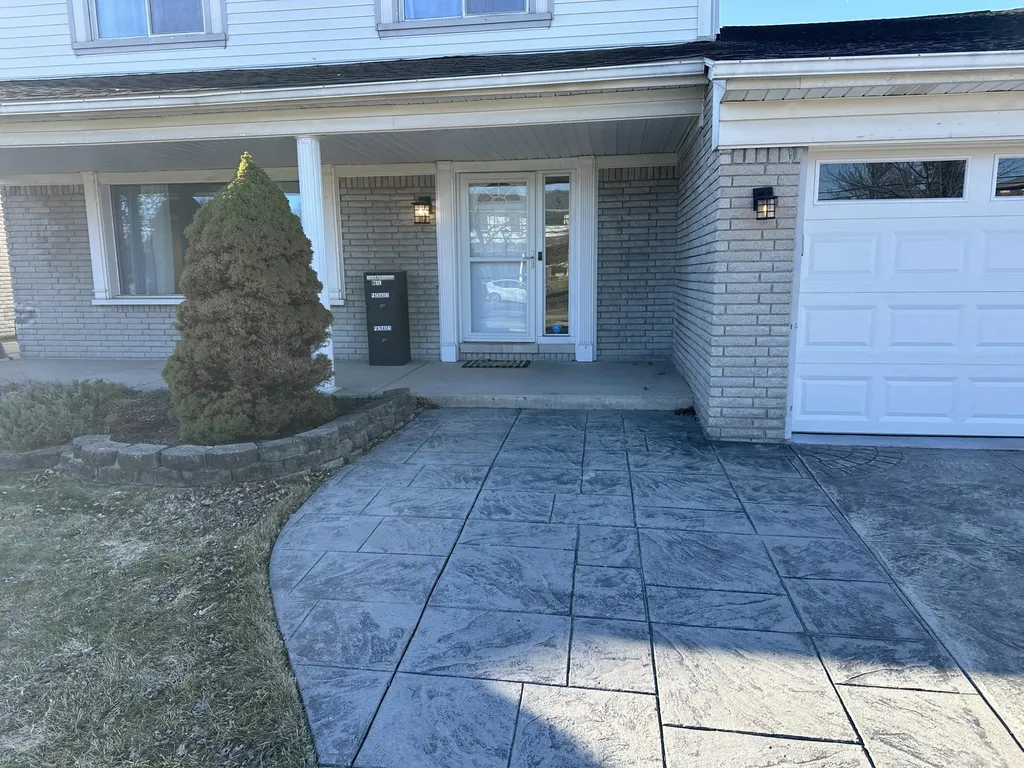 26429 Wilson Drive Dearborn Heights City MI 48127