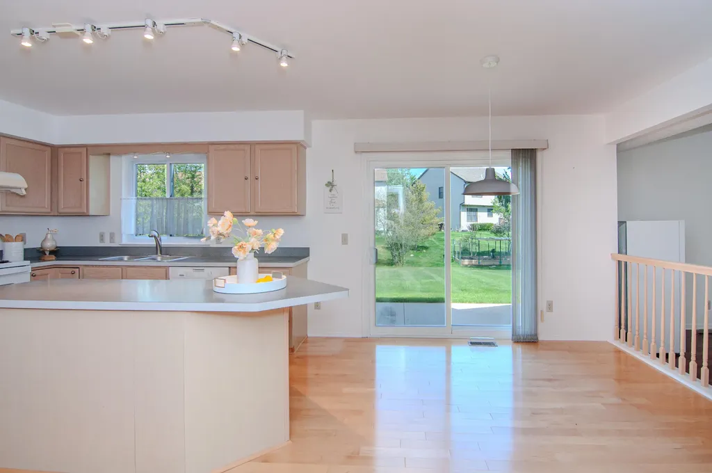 3162 Shamrock Court Ann Arbor City MI 48105
