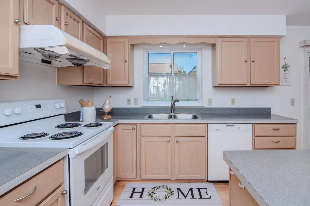 3162 Shamrock Court Ann Arbor City MI 48105