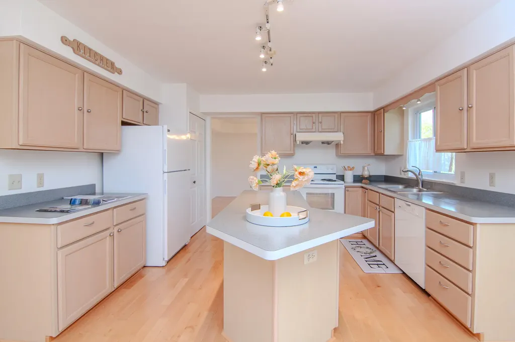 3162 Shamrock Court Ann Arbor City MI 48105