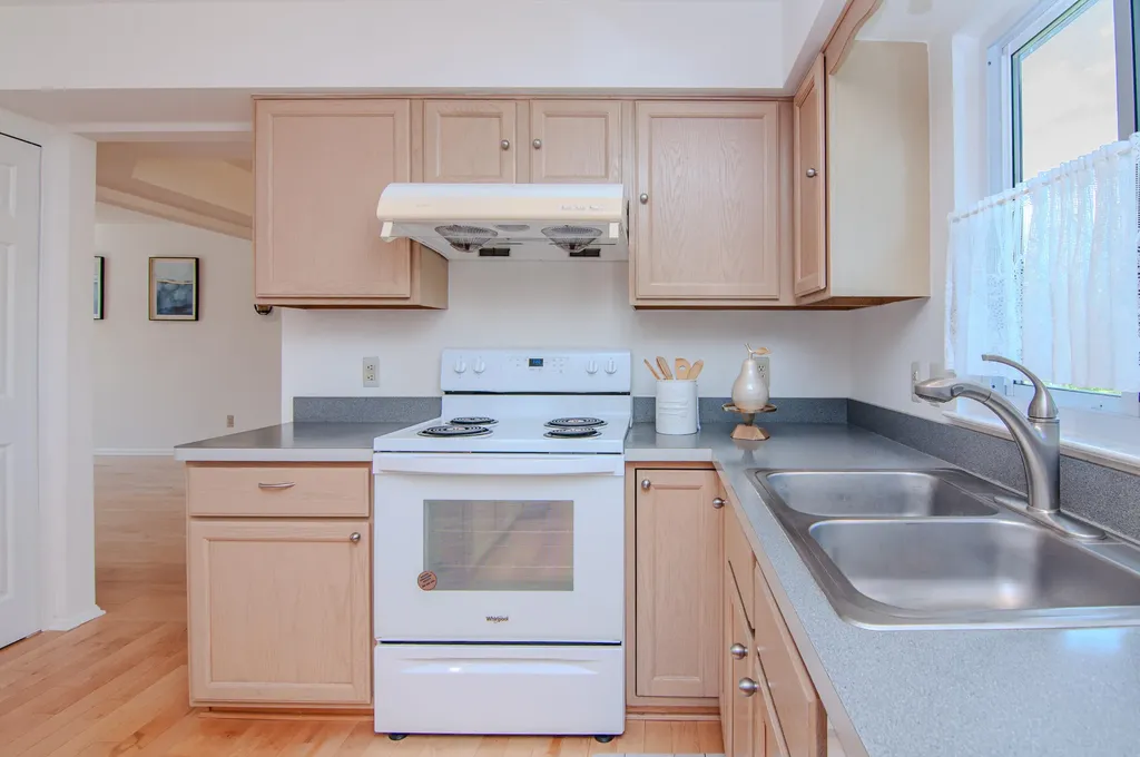 3162 Shamrock Court Ann Arbor City MI 48105