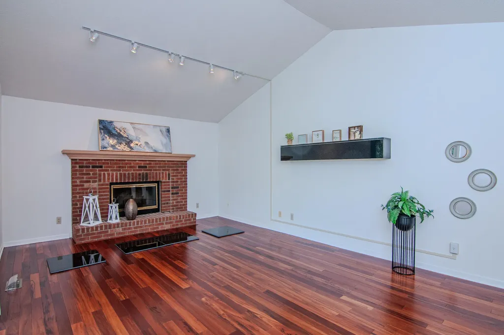 3162 Shamrock Court Ann Arbor City MI 48105