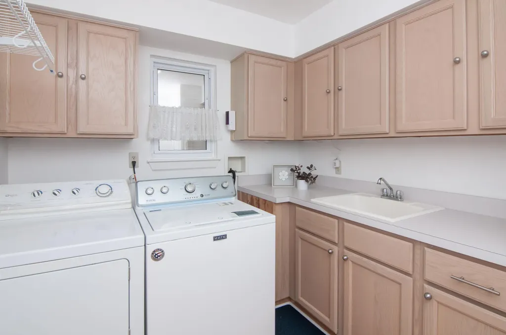 3162 Shamrock Court Ann Arbor City MI 48105