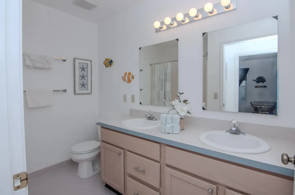 3162 Shamrock Court Ann Arbor City MI 48105
