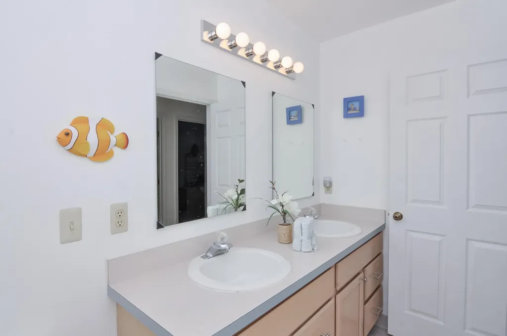 3162 Shamrock Court Ann Arbor City MI 48105