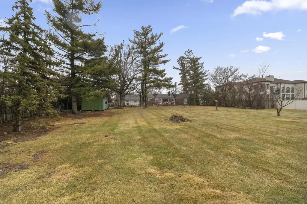 26204 Doxtator Street Dearborn Heights City MI 48127