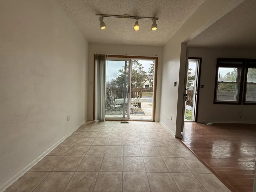 2884 Roundtree Boulevard Ypsilanti Charter Township MI 48197