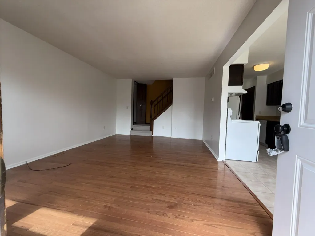 2884 Roundtree Boulevard Ypsilanti Charter Township MI 48197