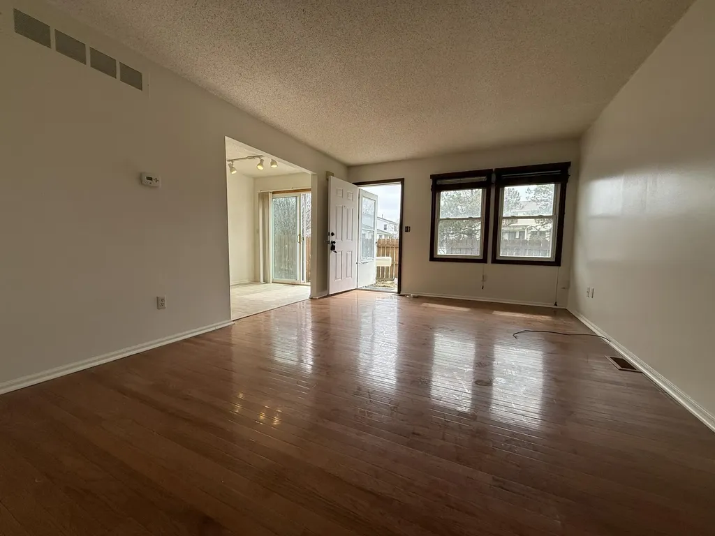 2884 Roundtree Boulevard Ypsilanti Charter Township MI 48197