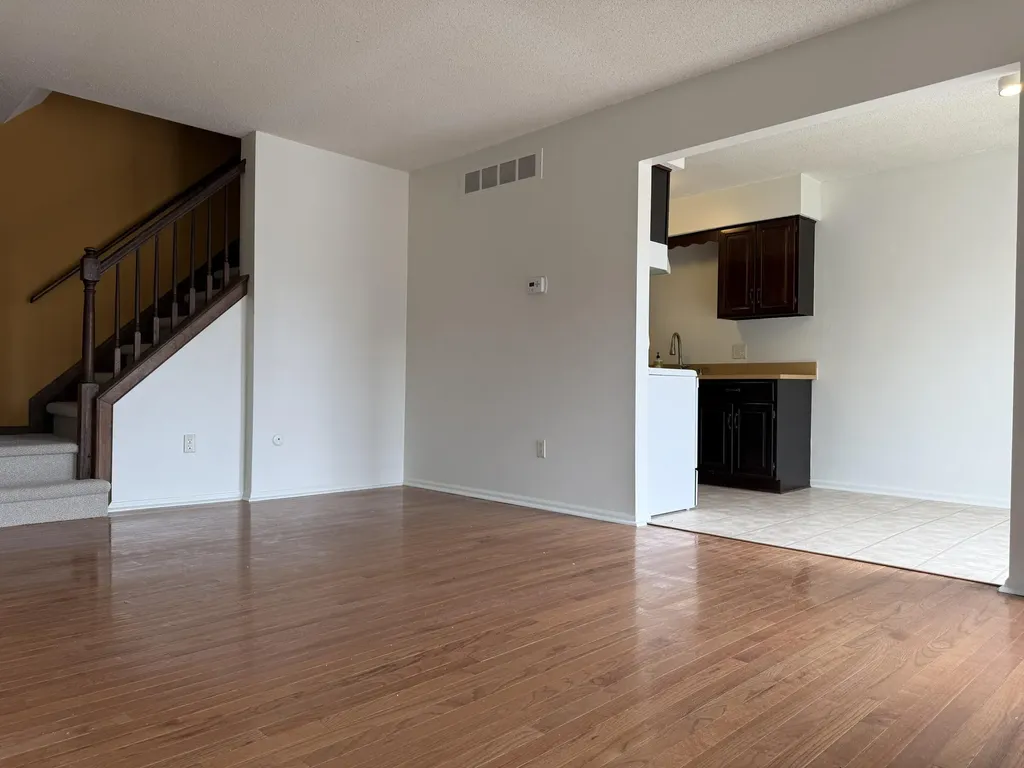 2884 Roundtree Boulevard Ypsilanti Charter Township MI 48197
