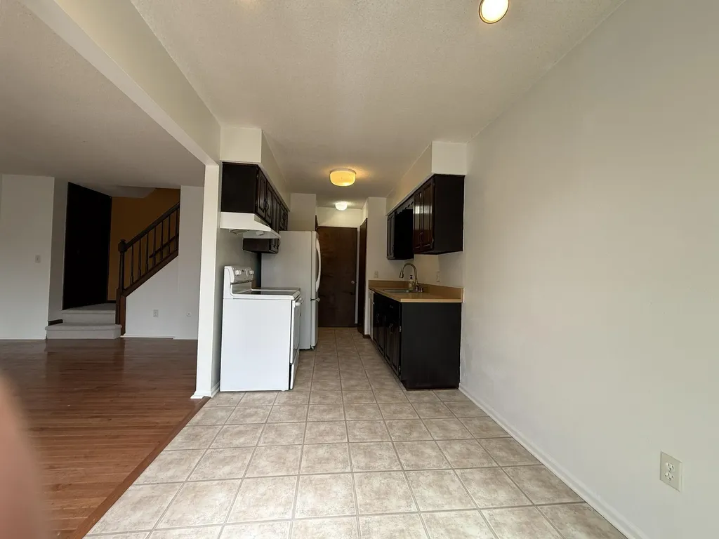 2884 Roundtree Boulevard Ypsilanti Charter Township MI 48197