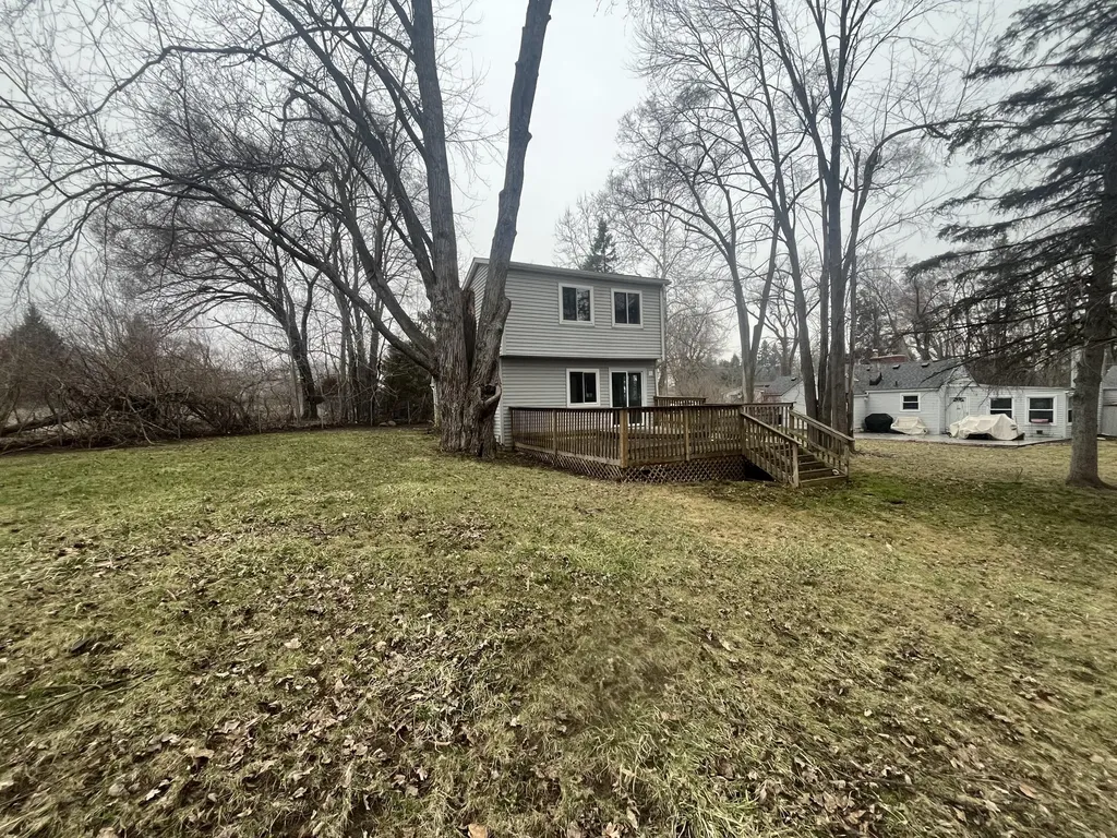 278 E Peterson Drive Hartland Township MI 48114