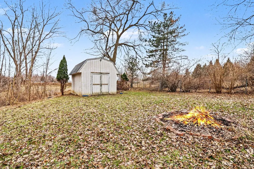 278 E Peterson Drive Hartland Township MI 48114