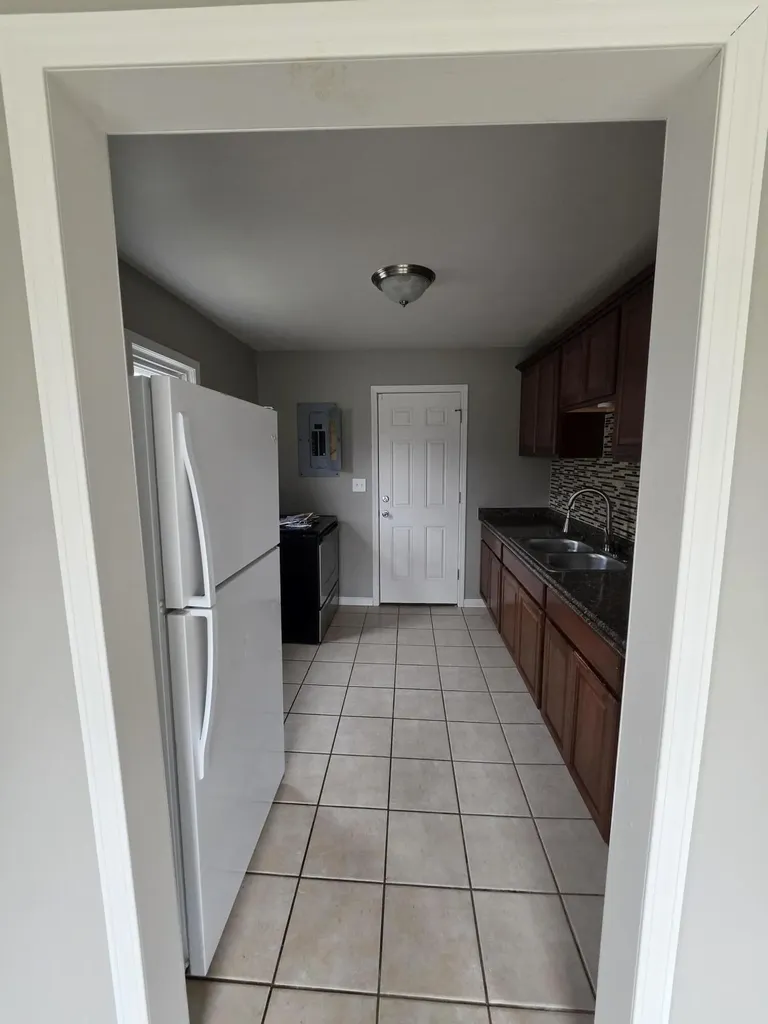 6338 Hazel Street Taylor City MI 48180