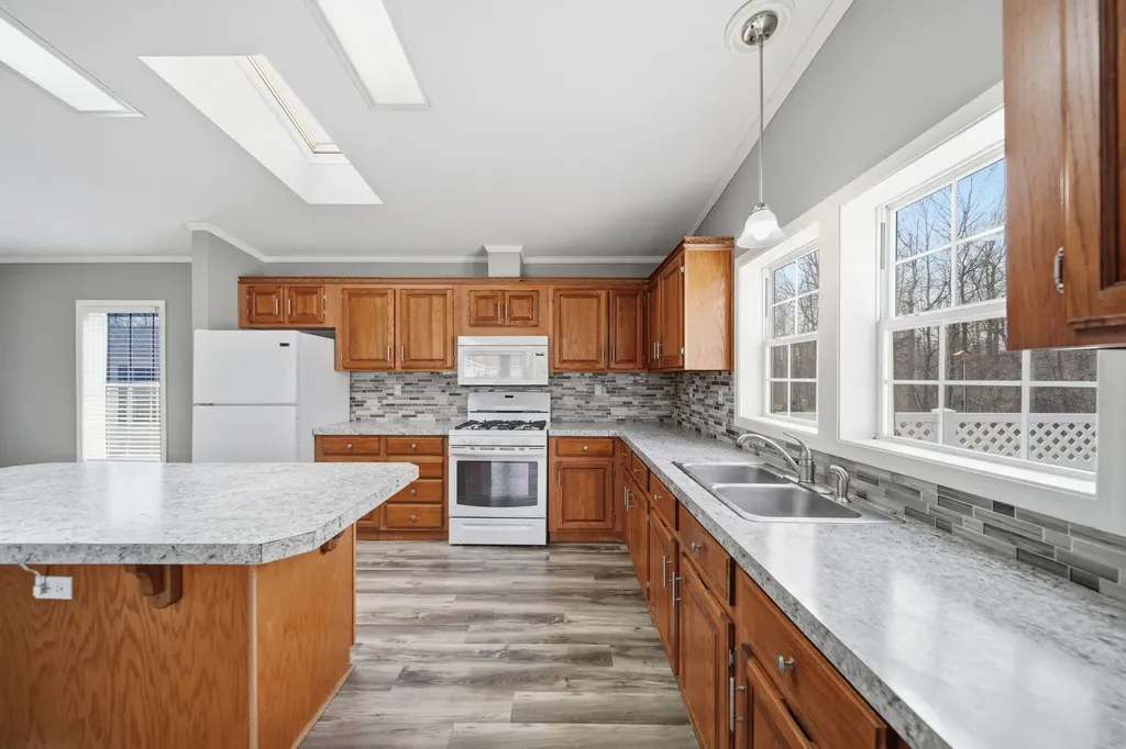 701 Missouri River Drive Adrian City MI 49221
